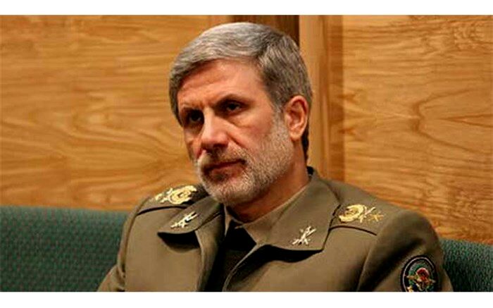 وزیر دفاع: آیت الله مومن در سنگر فقاهت منشأ خدمات فراوانی برای انقلاب بود