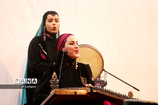 کنسرت گروه رستاک در سمنان