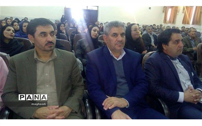 جلسه آموزشی توجیهی  رانندگان سرویس مدارس در کرمان