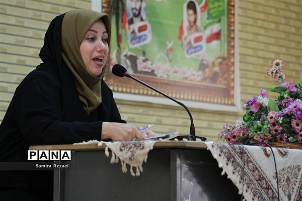 گردهمایی روسای شورای دانش‌آموزی مدارس ناحیه 4 شیراز