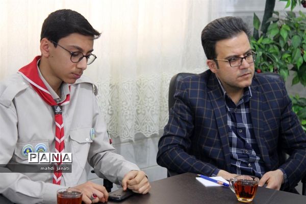 دیدار صمیمی مجامع سازمان دانش‌آموزی استان قم با مدیرکل آموزش و پرورش