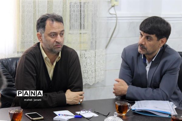 دیدار صمیمی مجامع سازمان دانش‌آموزی استان قم با مدیرکل آموزش و پرورش