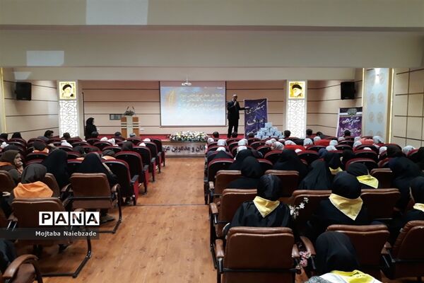 همایش پیشتازان در آموزشگاه تمام تشکیلاتی شهید عین آبادی شهرستان فیروزه