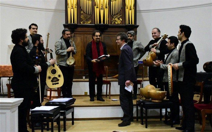 دانشگاه آکسفورد با اهدای نشان «زبان عشق» از «شهرام ناظری» تجلیل کرد