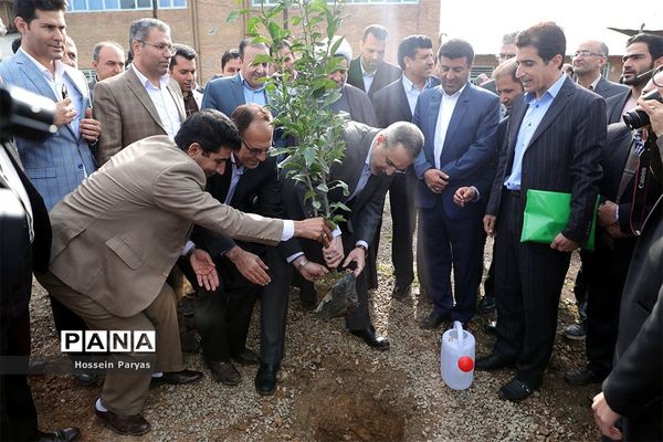 دومین روز سفر وزیر آموزش و پرورش به ایلام