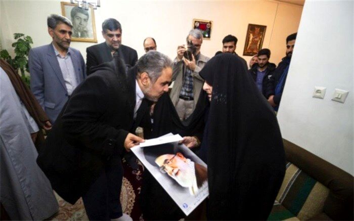 دیدار با مادر دانش آموز شهید محمدرضا فرهادی