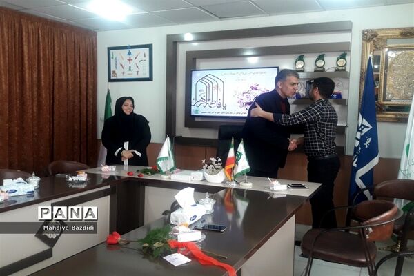 مراسم تجلیل از بانوان شاغل درسازمان دانش آموزی خراسان جنوبی