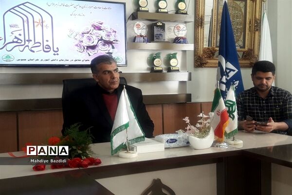 مراسم تجلیل از بانوان شاغل درسازمان دانش آموزی خراسان جنوبی