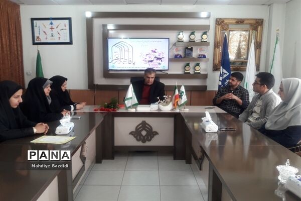 مراسم تجلیل از بانوان شاغل درسازمان دانش آموزی خراسان جنوبی