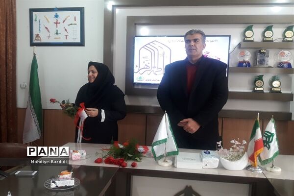 مراسم تجلیل از بانوان شاغل درسازمان دانش آموزی خراسان جنوبی