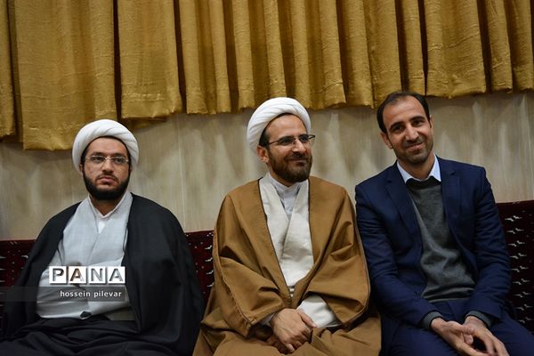 برگزاری جشن گلریزان در مجتمع ابن حسام بیرجند