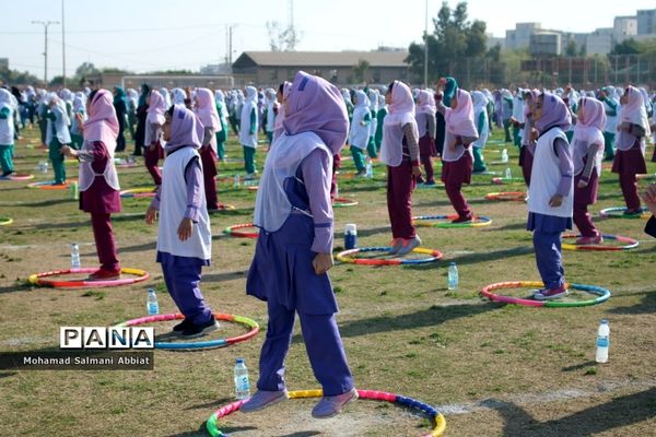 همایش دانش آموزی ۳۰۰۰نفری همیاران ورزش در ناحیه یک اهواز