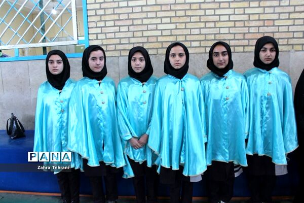 مانور دانش‌آموزی یاوران انقلاب درشهرستان بهارستان