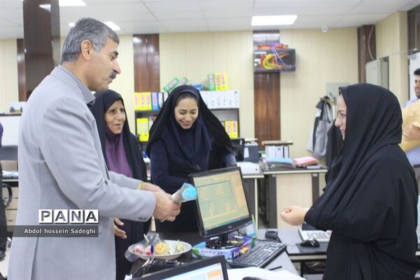 تقدیر از بانوان شاغل در اداره کل آموزش و پرورش استان بوشهر