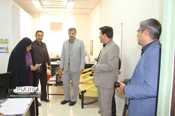 تقدیر از بانوان شاغل در اداره کل آموزش و پرورش استان بوشهر