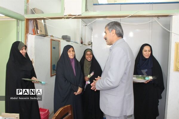 تقدیر از بانوان شاغل در اداره کل آموزش و پرورش استان بوشهر