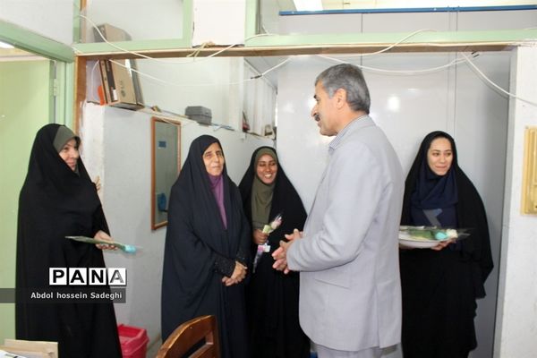 تقدیر از بانوان شاغل در اداره کل آموزش و پرورش استان بوشهر