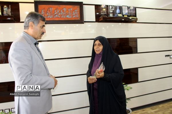 تقدیر از بانوان شاغل در اداره کل آموزش و پرورش استان بوشهر