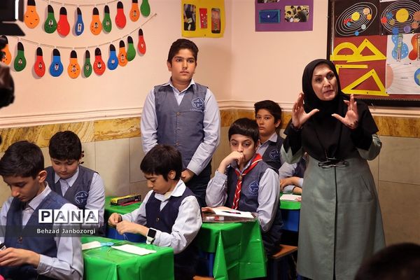 بازدید وزیر آموزش و پرورش از برنامه ویژه مدارس استان البرز