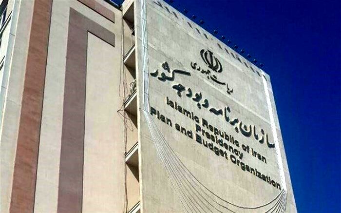سازمان برنامه و بودجه: پیشنهاد افزایش یکسان حقوق بدون محاسبات مالی و توجه به منابع درآمدی بوده است