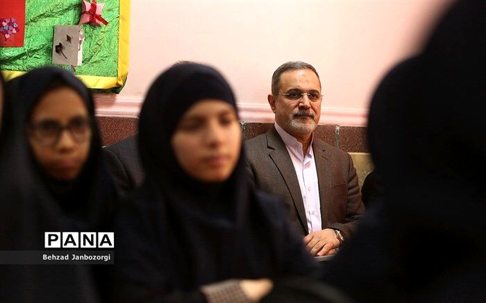 بطحایی: نیکمت‌های سخت و تنگ باید جای خود را به میدان‌های وسیع پرورشی دهند