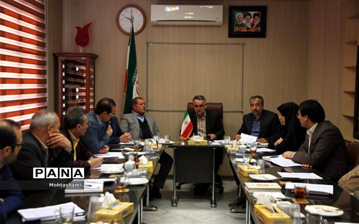 تحقق اهداف سند تحول بنیادین در گرو نظام شایسته سالاری و شایسته محوری وانتخاب مدیران و مربیان توانمند است.