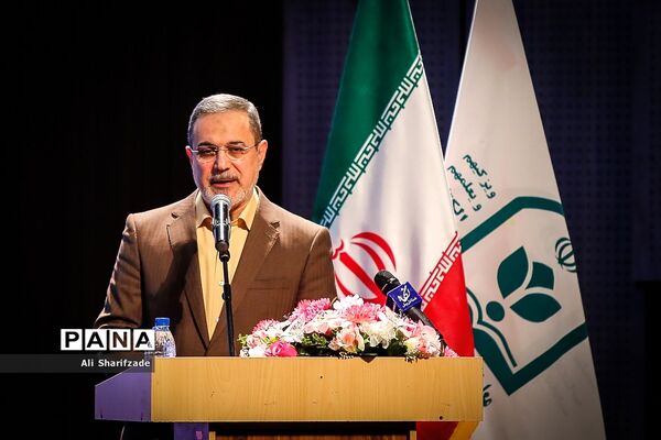استقبال فرهنگیان از همایش گرامیداشت هفته تربیت اسلامی