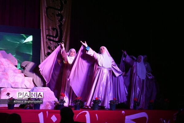 اولین گردهمایی سالانه بانوان فعال جبهه مقاومت مازندران
