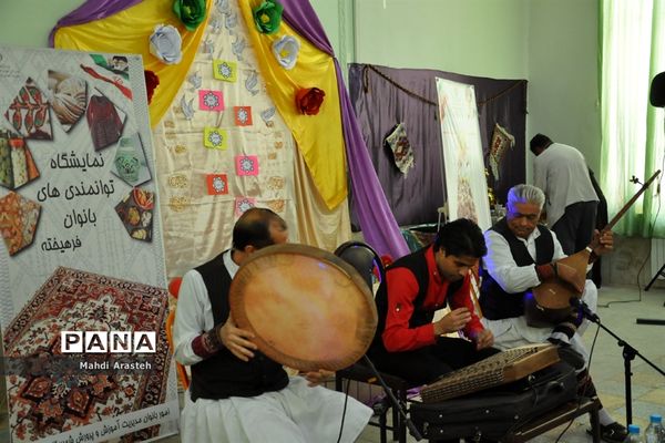 افتتاح نمایشگاه توانمندی‌های بانوان فرهیخته استان خراسان جنوبی