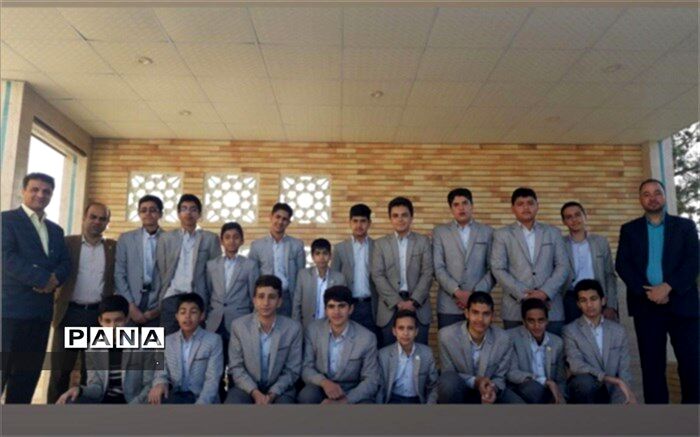 کسب مقام اول شهرستان در مسابقات قرآن، عترت و نماز توسط دبیرستان شهید ذوالفقاری میبد