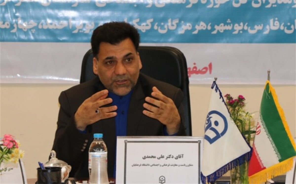 نگاه یکسان به تشکل های دانشجویی یک راهبرد اساسی است