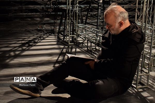 اجرای نمایش آسمان روزهای برفی