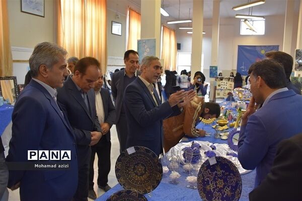بازارچه کارآفرینی دختران یاس