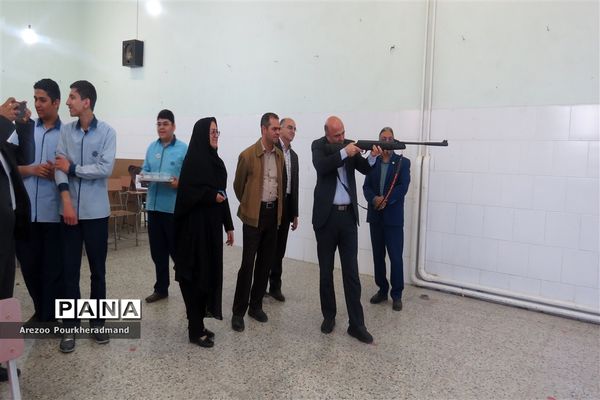 بازارچه کار و فناوری دبیرستان شهید صدوقی دوره اول