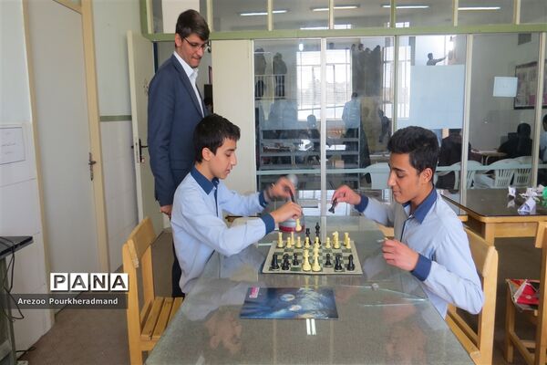 بازارچه کار و فناوری دبیرستان شهید صدوقی دوره اول
