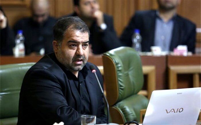 فراهانی، عضو شورای شهر تهران: پول‌های مردم را برای مطالباتشان هزینه کنید