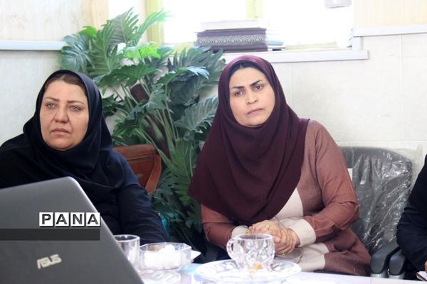 بازدیدآموزشی  مدیران ابتدایی مدارس هیات امنایی شهرستان بویراحمد ازدبستان پسرانه هادی -  استان یزد