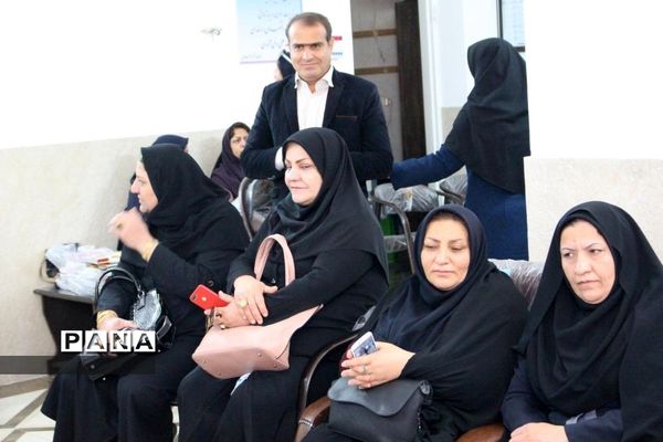 بازدیدآموزشی مدیران ابتدایی مدارس هیات امنایی شهرستان بویراحمد ازدبستان دخترانه هادی -  استان یزد