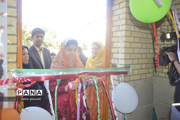 نمایشگاه و بازارچه دست سازهای دانش‌آموزان  دبیرستان شهیده سهام خیام  بوشهر-1