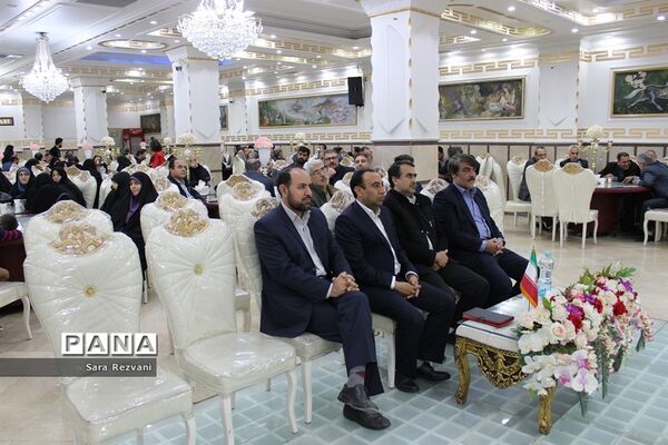 همایش تجلیل از سفیران تربیت در اسلامشهر