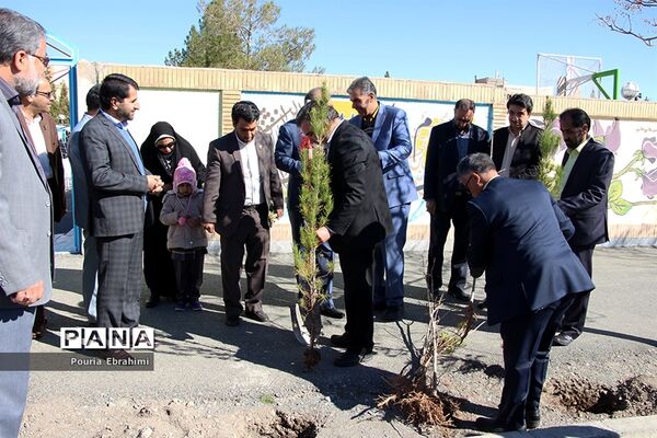 برگزاری آیین درختکاری  دردبستان پسرانه سما بیرجند