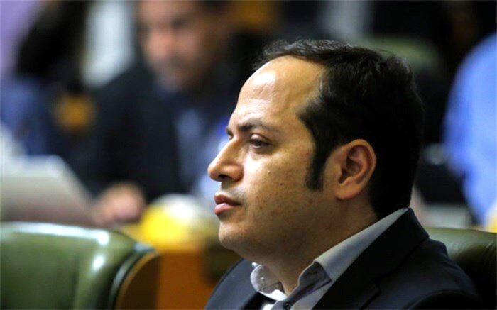 باید برای صدور مجوز ساخت در باغات خط قرمزی قائل شد
