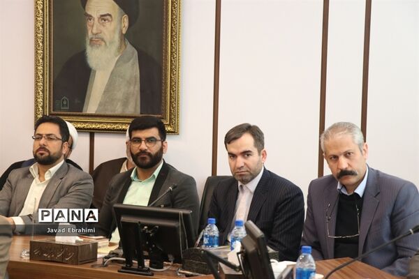 دومین جلسه شورای انجمن اولیا و مربیان خراسان رضوی