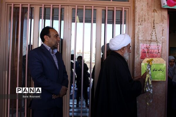 نواخته شدن زنگ هفته احسان و نیکوکاری در اسلامشهر