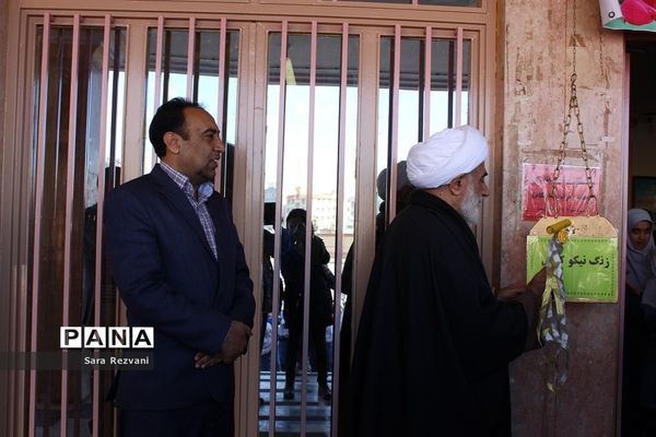 نواخته شدن زنگ هفته احسان و نیکوکاری در اسلامشهر