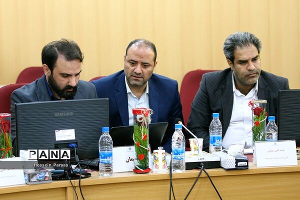 نشست هماهنگی مسئولان شورای استانی بانوان خیرمدرسه‌ساز کشور