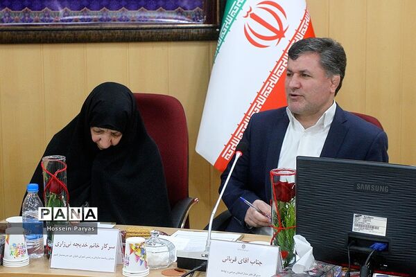 نشست هماهنگی مسئولان شورای استانی بانوان خیرمدرسه‌ساز کشور