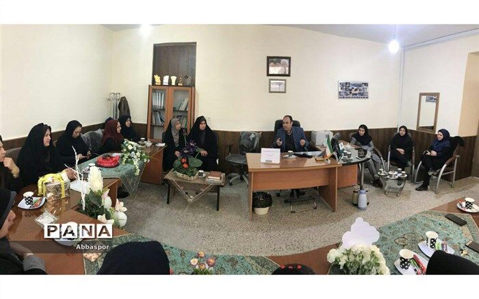 مراسم گرامیداشت سالروز ولادت حضرت فاطمه (س) و تجلیل از مقام زن برگزار شد