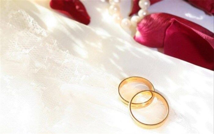 خواستگاری عجیب از یکی از تماشاگران، روی آنتن زنده تلویزیون + عکس