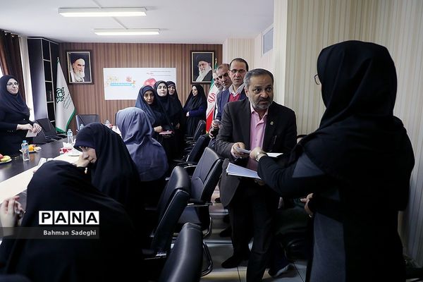 قدردانی از بانوان سازمان دانش‌آموزی